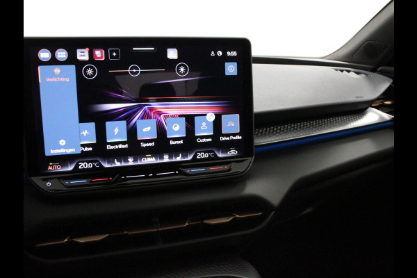 CUPRA Terramar 1.5 eTSI 150 pk Automaat Business Navigatie Apple Carplay/Android Auto PDC VA + Camera 18" LM Velgen Full LED Signature Climate Control