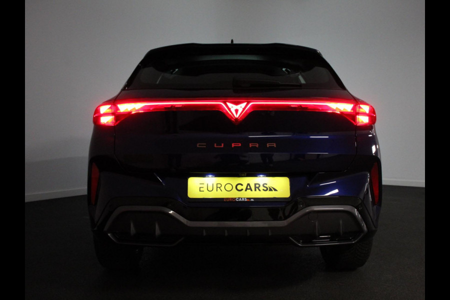 CUPRA Terramar 1.5 eTSI 150 pk Automaat Business Navigatie Apple Carplay/Android Auto PDC VA + Camera 18" LM Velgen Full LED Signature Climate Control