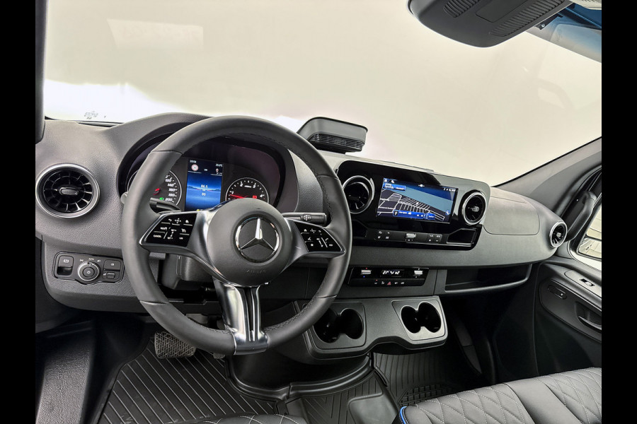 Mercedes-Benz Sprinter 319 1.9 CDI L2H2 30 Jahre Edition Leder Vanstep Full black Zonneklep met Led MAK Safari 3500kg Trekhaak Betimmering Navigatie