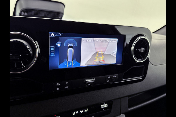 Mercedes-Benz Sprinter 319 1.9 CDI L2H2 30 Jahre Edition Leder Vanstep Full black Zonneklep met Led MAK Safari 3500kg Trekhaak Betimmering Navigatie