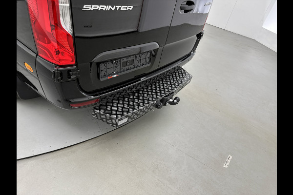 Mercedes-Benz Sprinter 319 1.9 CDI L2H2 30 Jahre Edition Leder Vanstep Full black Zonneklep met Led MAK Safari 3500kg Trekhaak Betimmering Navigatie