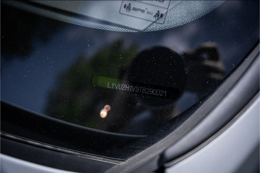 Volvo XC60 2.0 T6 Plug-in hybrid AWD Plus Black Edition **H&K**HUD** **PANODAK**