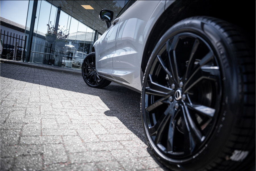 Volvo XC60 2.0 T6 Plug-in hybrid AWD Plus Black Edition **H&K**HUD** **PANODAK**
