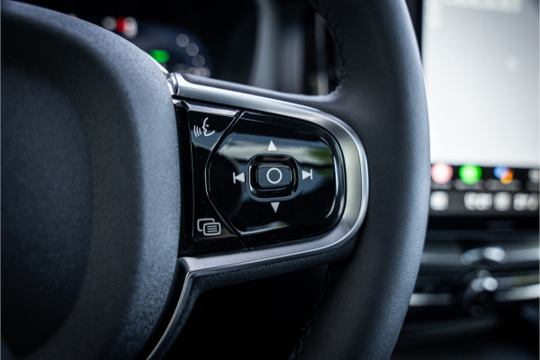 Volvo XC60 2.0 T6 Plug-in hybrid AWD Plus Black Edition **H&K**HUD** **PANODAK**