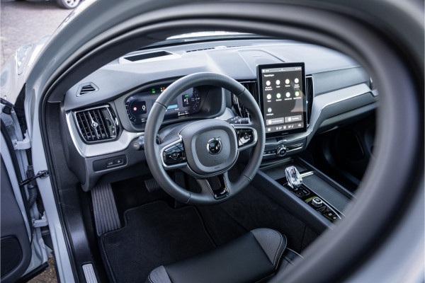 Volvo XC60 2.0 T6 Plug-in hybrid AWD Plus Black Edition **H&K**HUD** **PANODAK**