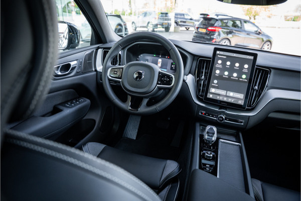 Volvo XC60 2.0 T6 Plug-in hybrid AWD Plus Black Edition **H&K**HUD** **PANODAK**