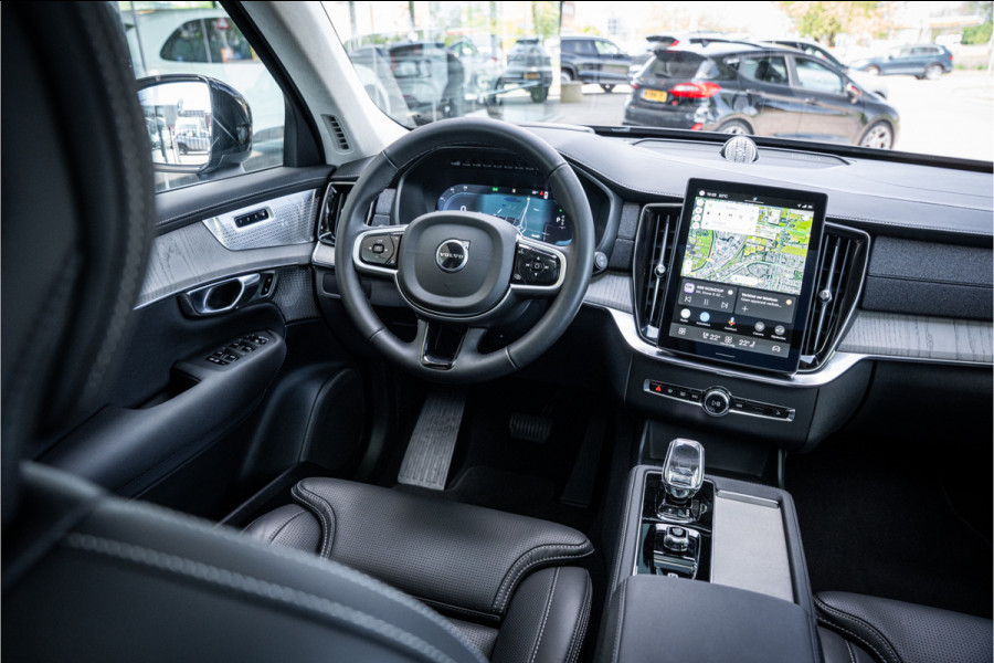Volvo XC90 T8 Plug-in hybrid AWD ULTRA DARK **Lucht vering** Trekhaak**Panodak B&W**Stoelventilatie+Massage
