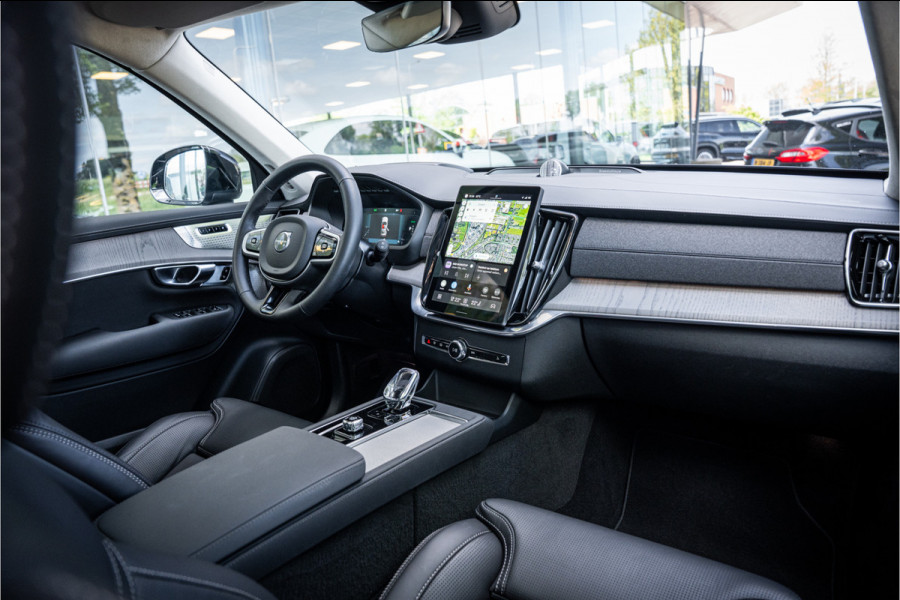 Volvo XC90 T8 Plug-in hybrid AWD ULTRA DARK **Lucht vering** Trekhaak**Panodak B&W**Stoelventilatie+Massage