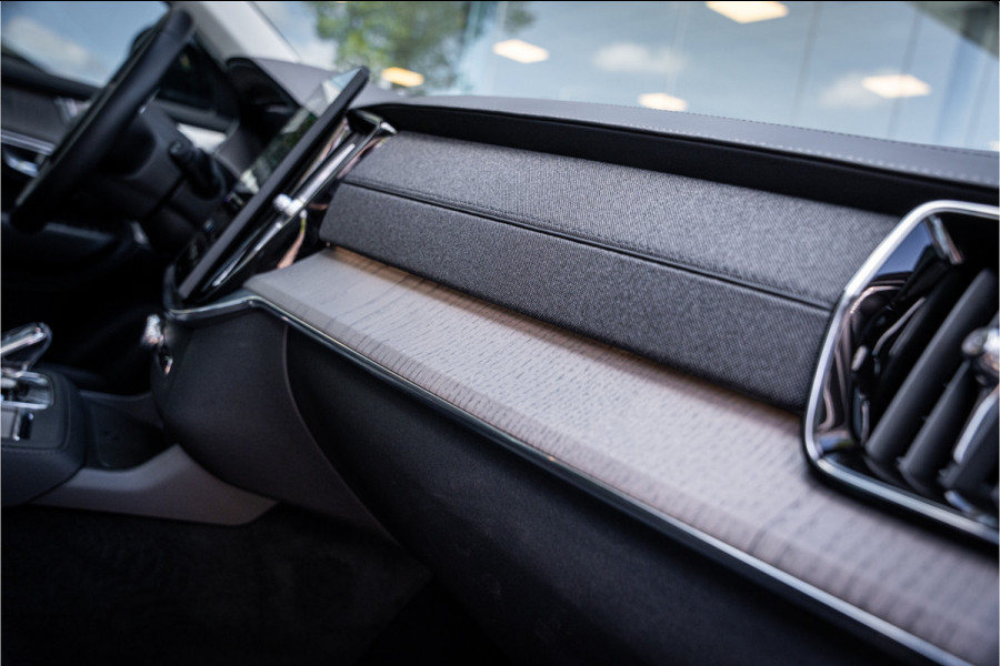 Volvo XC90 T8 Plug-in hybrid AWD ULTRA DARK **Lucht vering** Trekhaak**Panodak B&W**Stoelventilatie+Massage