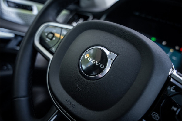 Volvo XC90 T8 Plug-in hybrid AWD ULTRA DARK **Lucht vering** Trekhaak**Panodak B&W**Stoelventilatie+Massage
