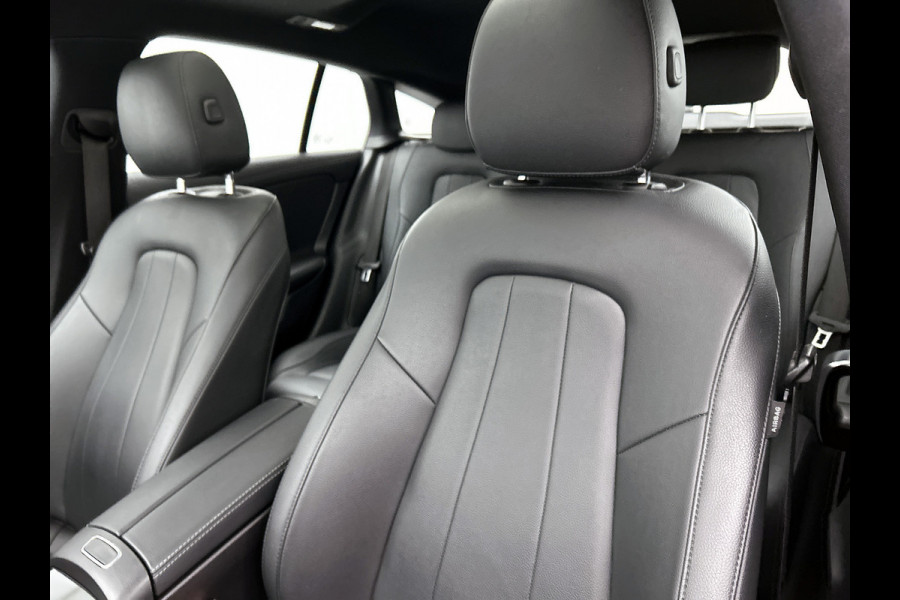 Mercedes-Benz CLA-Klasse Shooting Brake 180 Luxury Line | Achteruitrijcamera | Lederen bekleding | EASY PACK achterklep | Keyless Entry | Smartphone intergratie | Inclusief 24 maanden MB Certified garantie voor Europa.