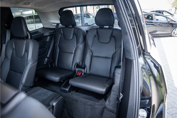 Volvo XC90 T8 Plug-in hybrid AWD ULTRA DARK **Lucht vering** Trekhaak**Panodak B&W**Stoelventilatie+Massage