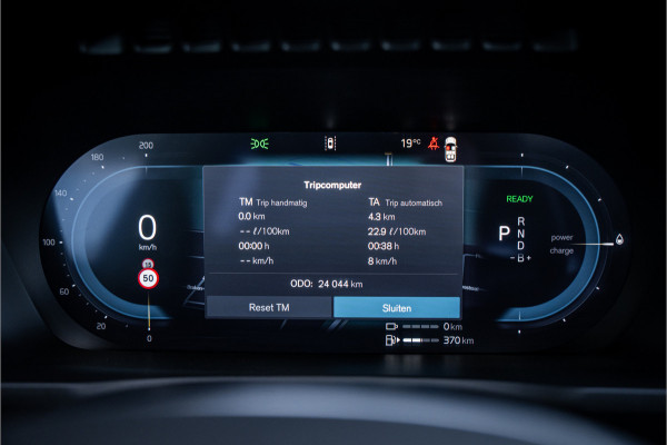 Volvo XC90 T8 Plug-in hybrid AWD ULTRA DARK **Lucht vering** Trekhaak**Panodak B&W**Stoelventilatie+Massage