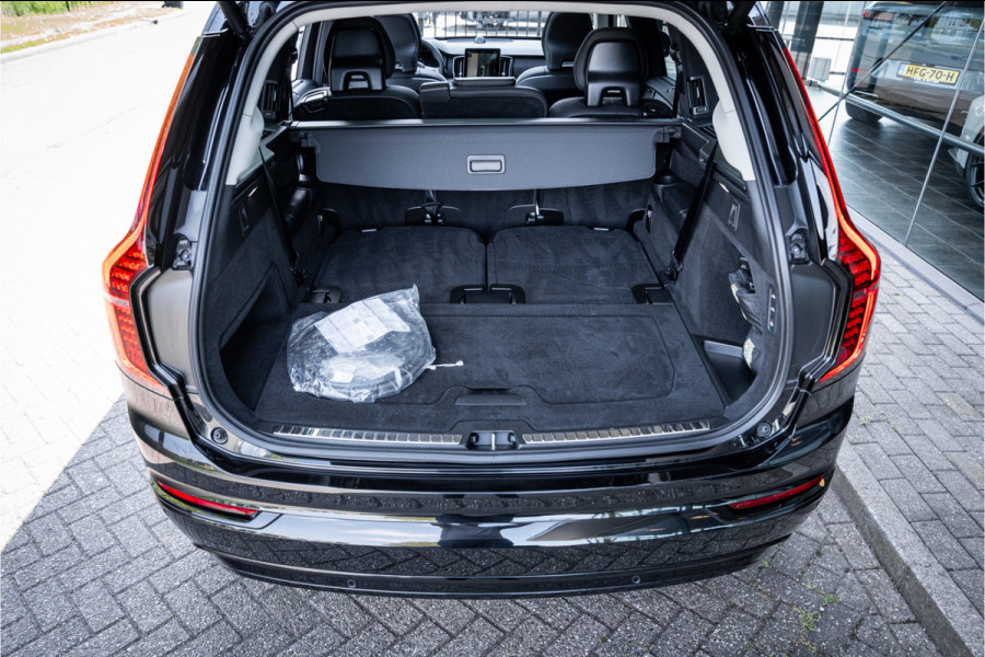 Volvo XC90 T8 Plug-in hybrid AWD ULTRA DARK **Lucht vering** Trekhaak**Panodak B&W**Stoelventilatie+Massage