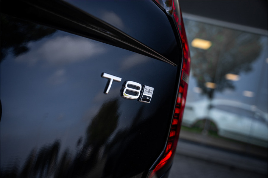 Volvo XC90 T8 Plug-in hybrid AWD ULTRA DARK **Lucht vering** Trekhaak**Panodak B&W**Stoelventilatie+Massage
