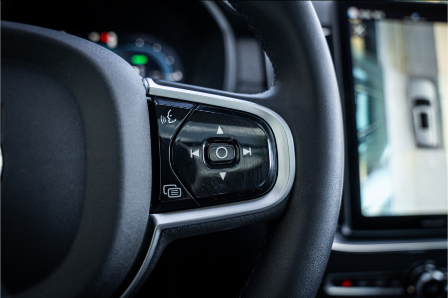 Volvo XC90 T8 Plug-in hybrid AWD ULTRA DARK **Lucht vering** Trekhaak**Panodak B&W**Stoelventilatie+Massage