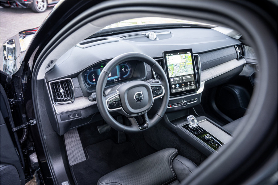 Volvo XC90 T8 Plug-in hybrid AWD ULTRA DARK **Lucht vering** Trekhaak**Panodak B&W**Stoelventilatie+Massage