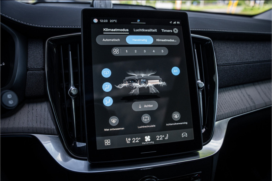 Volvo XC90 T8 Plug-in hybrid AWD ULTRA DARK **Lucht vering** Trekhaak**Panodak B&W**Stoelventilatie+Massage