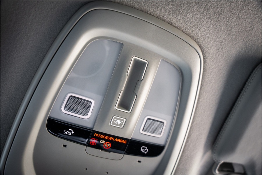 Volvo XC90 T8 Plug-in hybrid AWD ULTRA DARK **Lucht vering** Trekhaak**Panodak B&W**Stoelventilatie+Massage