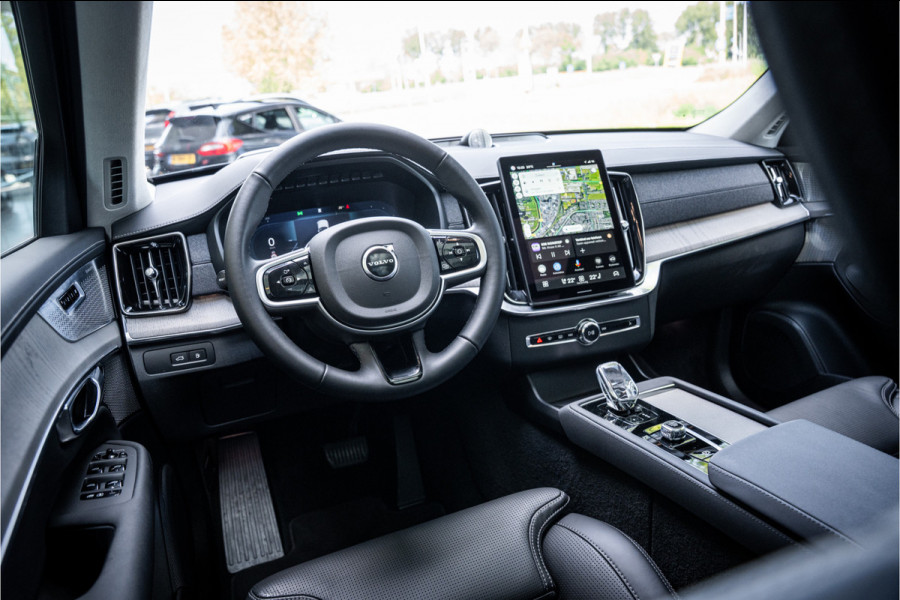 Volvo XC90 T8 Plug-in hybrid AWD ULTRA DARK **Lucht vering** Trekhaak**Panodak B&W**Stoelventilatie+Massage