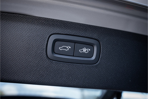 Volvo XC90 2.0 T8 Plug-in hybrid AWD PLUS DARK ** Panodak ** Harman/Kardon ** HUD