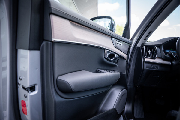Volvo XC90 2.0 T8 Plug-in hybrid AWD PLUS DARK ** Panodak ** Harman/Kardon ** HUD