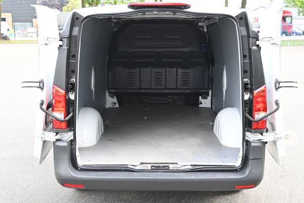 Mercedes-Benz eVito 112 L3 XL 66 kWh Distronic, Navigatie met Camera