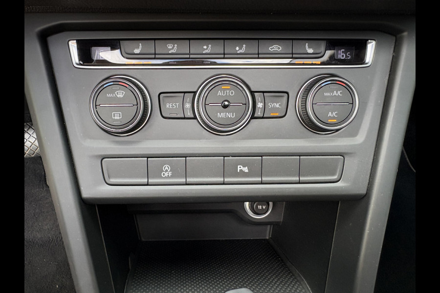 Volkswagen Touran 1.5 TSi 150pk DSG Comfortline Bns 7-persoons SCHUIFDAK/NAVI/CARPLAY/ADAPT.CRUISE/PDC/WINTERPACK