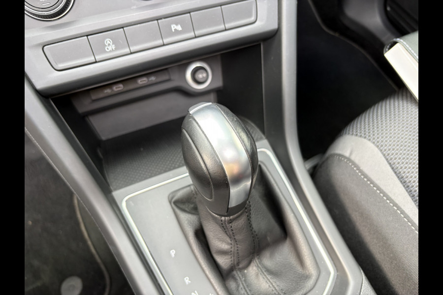 Volkswagen Touran 1.5 TSi 150pk DSG Comfortline Bns 7-persoons SCHUIFDAK/NAVI/CARPLAY/ADAPT.CRUISE/PDC/WINTERPACK