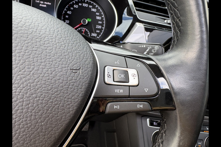 Volkswagen Touran 1.5 TSi 150pk DSG Comfortline Bns 7-persoons SCHUIFDAK/NAVI/CARPLAY/ADAPT.CRUISE/PDC/WINTERPACK