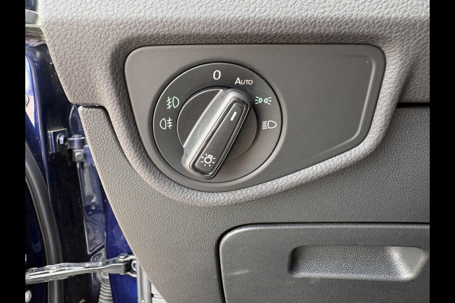 Volkswagen Touran 1.5 TSi 150pk DSG Comfortline Bns 7-persoons SCHUIFDAK/NAVI/CARPLAY/ADAPT.CRUISE/PDC/WINTERPACK