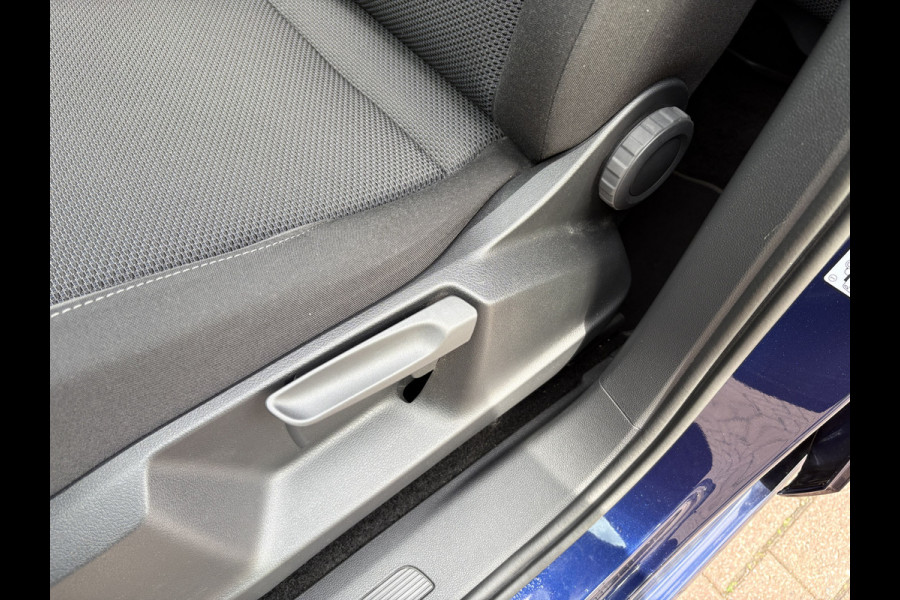 Volkswagen Touran 1.5 TSi 150pk DSG Comfortline Bns 7-persoons SCHUIFDAK/NAVI/CARPLAY/ADAPT.CRUISE/PDC/WINTERPACK