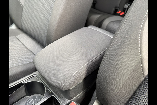 Volkswagen Touran 1.5 TSi 150pk DSG Comfortline Bns 7-persoons SCHUIFDAK/NAVI/CARPLAY/ADAPT.CRUISE/PDC/WINTERPACK