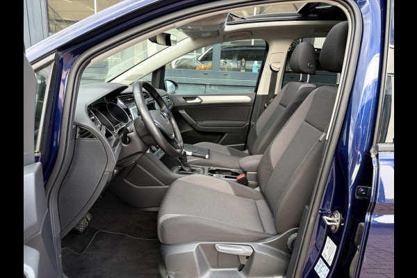 Volkswagen Touran 1.5 TSi 150pk DSG Comfortline Bns 7-persoons SCHUIFDAK/NAVI/CARPLAY/ADAPT.CRUISE/PDC/WINTERPACK