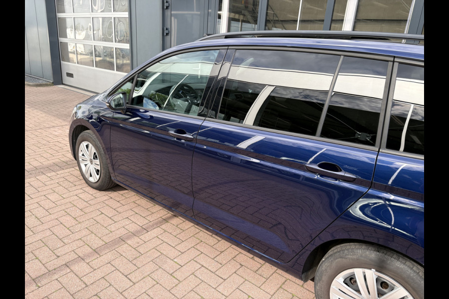 Volkswagen Touran 1.5 TSi 150pk DSG Comfortline Bns 7-persoons SCHUIFDAK/NAVI/CARPLAY/ADAPT.CRUISE/PDC/WINTERPACK