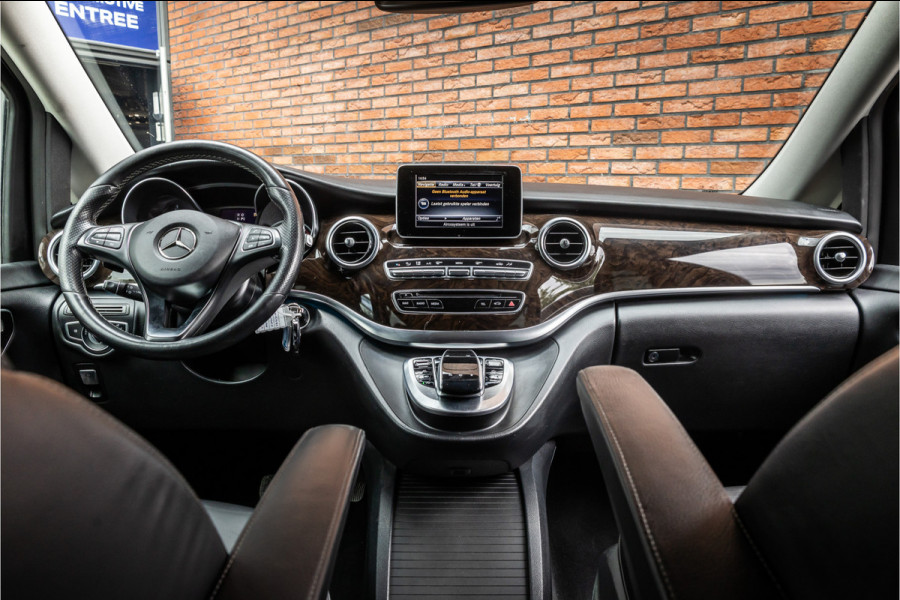Mercedes-Benz V-Klasse 220d Extra Lang DC | Elek schuifdeuren | Navigatie | Stoelverwarming | Lederen bekleding | PDC | Trekhaak | Cruise control | Nieuwe remmen rondom | Nieuwe APK