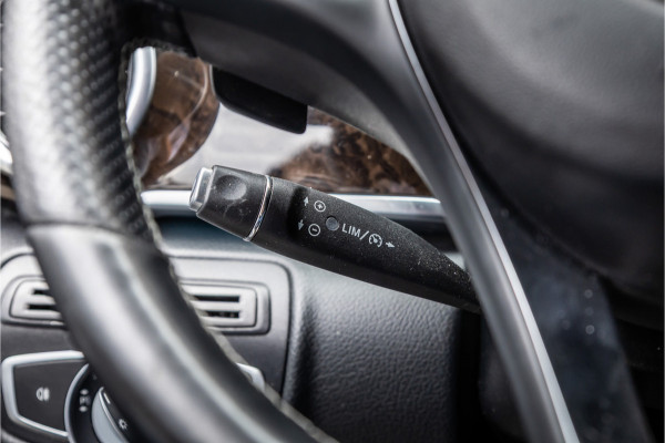 Mercedes-Benz V-Klasse 220d Extra Lang DC | Elek schuifdeuren | Navigatie | Stoelverwarming | Lederen bekleding | PDC | Trekhaak | Cruise control | Nieuwe remmen rondom | Nieuwe APK