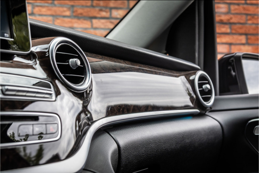 Mercedes-Benz V-Klasse 220d Extra Lang DC | Elek schuifdeuren | Navigatie | Stoelverwarming | Lederen bekleding | PDC | Trekhaak | Cruise control | Nieuwe remmen rondom | Nieuwe APK