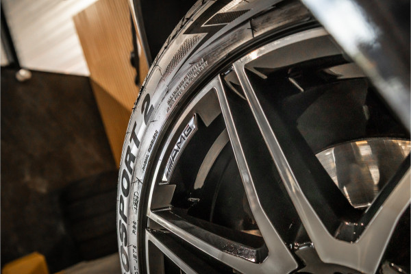 Mercedes-Benz V-Klasse 220d Extra Lang DC | Elek schuifdeuren | Navigatie | Stoelverwarming | Lederen bekleding | PDC | Trekhaak | Cruise control | Nieuwe remmen rondom | Nieuwe APK