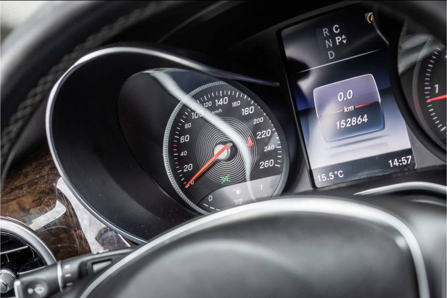 Mercedes-Benz V-Klasse 220d Extra Lang DC | Elek schuifdeuren | Navigatie | Stoelverwarming | Lederen bekleding | PDC | Trekhaak | Cruise control | Nieuwe remmen rondom | Nieuwe APK