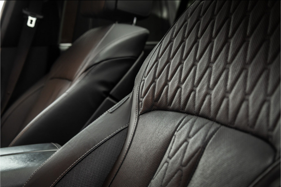 BMW X5 xDrive45e M-Sport | Panorama | Laser | H&K | Trekhaak | Carbon | ACC | Massage | Stoelventilatie | Nardo Grey | Dealer onderhouden
