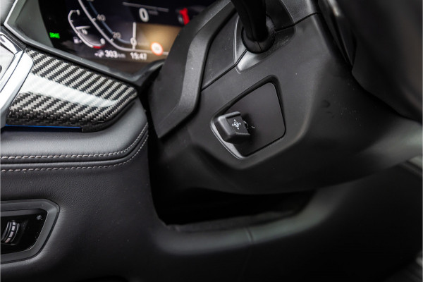 BMW X5 xDrive45e M-Sport | Panorama | Laser | H&K | Trekhaak | Carbon | ACC | Massage | Stoelventilatie | Nardo Grey | Dealer onderhouden