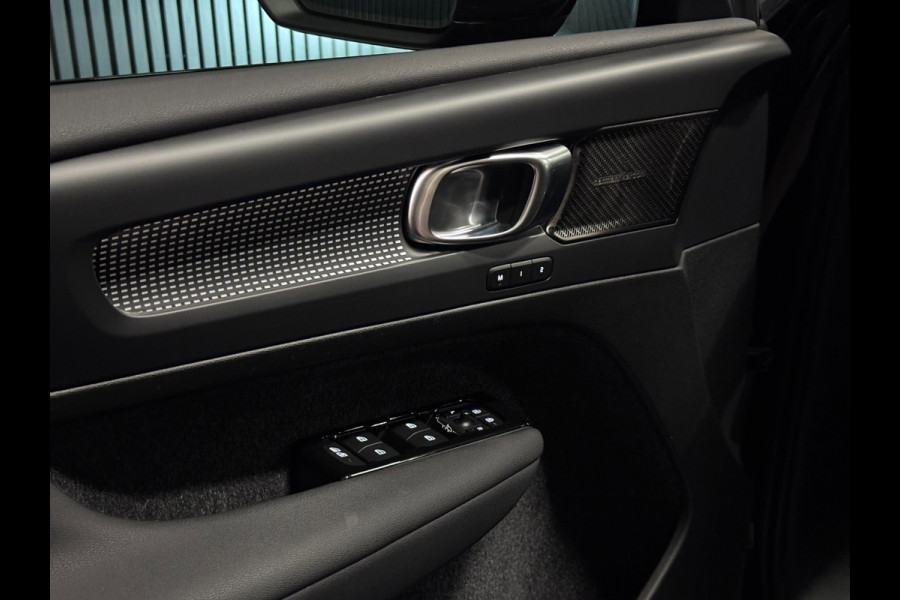 Volvo XC40 2.0 B4 Ultimate Dark | PANO | HARMAN KARDON | DEALER ONDERH.