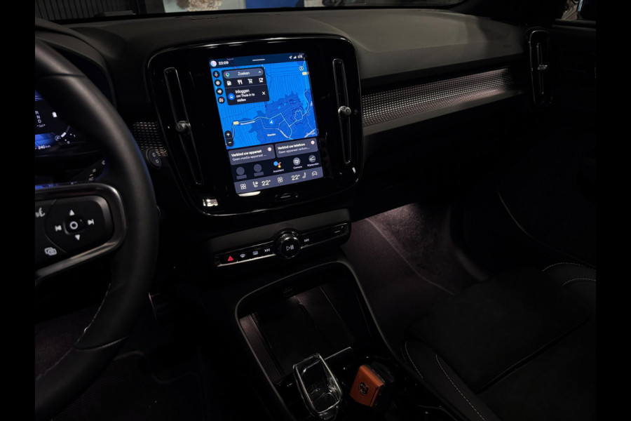 Volvo XC40 2.0 B4 Ultimate Dark | PANO | HARMAN KARDON | DEALER ONDERH.