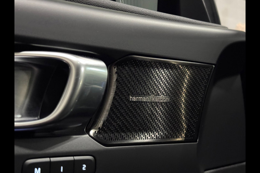Volvo XC40 2.0 B4 Ultimate Dark | PANO | HARMAN KARDON | DEALER ONDERH.