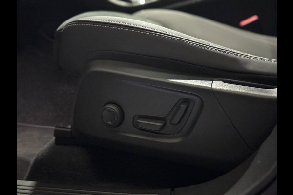 Volvo XC40 2.0 B4 Ultimate Dark | PANO | HARMAN KARDON | DEALER ONDERH.