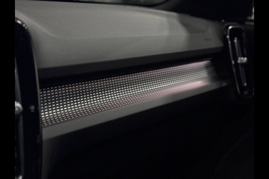 Volvo XC40 2.0 B4 Ultimate Dark | PANO | HARMAN KARDON | DEALER ONDERH.