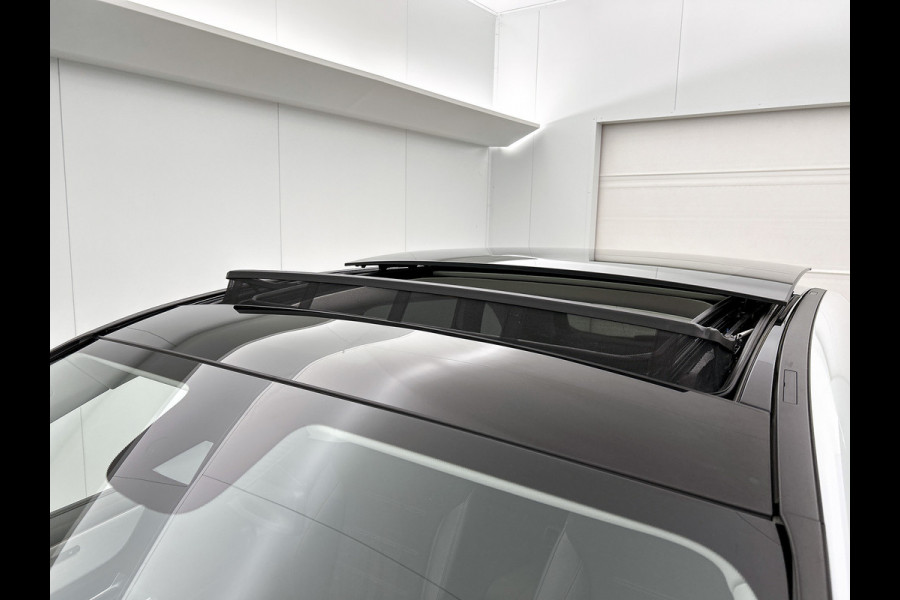 Mercedes-Benz B-Klasse 250 e Premium Plus | AMG-Line Interieur | AMG-Line Exterieur | Achteruitrijcamera | Panorama schuif/kanteldak | Memory Seats | Sfeerver 24 Maanden Mercedes-Benz Certified Garantie