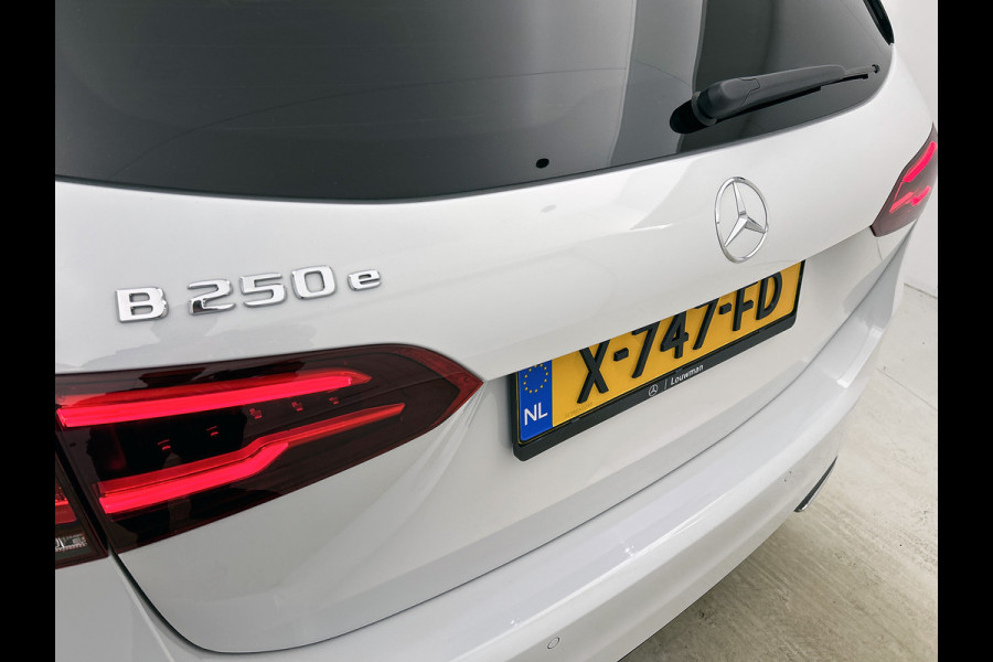 Mercedes-Benz B-Klasse 250 e Premium Plus | AMG-Line Interieur | AMG-Line Exterieur | Achteruitrijcamera | Panorama schuif/kanteldak | Memory Seats | Sfeerver 24 Maanden Mercedes-Benz Certified Garantie