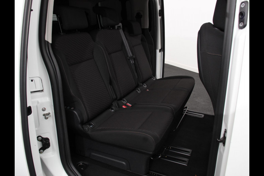 Toyota PROACE Electric Verso 8p SOH 89% Navigatie Parkeersensoren Cruise Control Stoelverwarming Climate Control LM Velgen